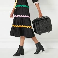 Lulu Guinness BLACK LULU LIPS VANITY CASE Timeless Black 19 Lulu Guinness BLACK LULU LIPS VANITY CASE Timeless Black