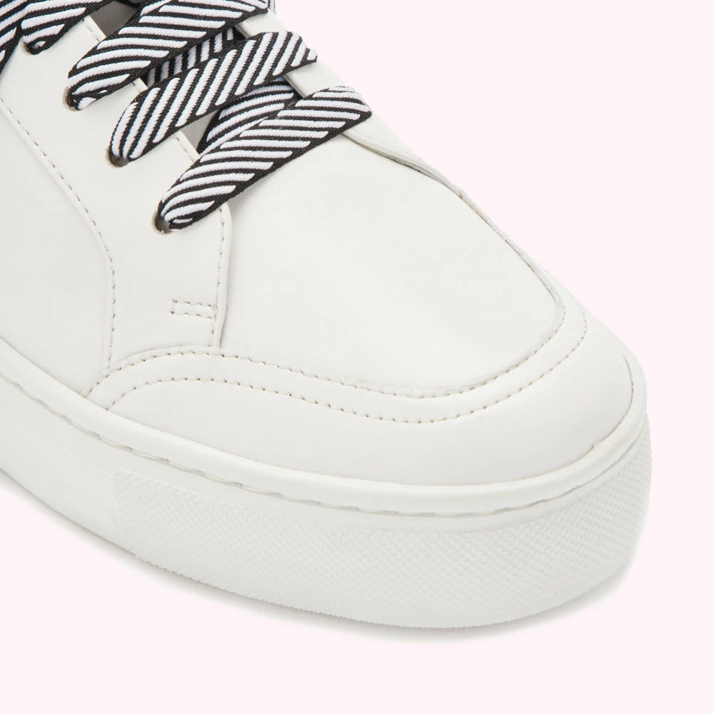 Lulu Guinness CHALK AND SILVER LEATHER LIPS NATASHA TRAINERS Clothing & Shoes 5 Lulu Guinness CHALK AND SILVER LEATHER LIPS NATASHA TRAINERS Clothing & Shoes